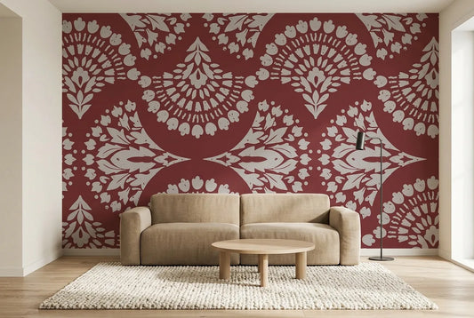 Papel tapiz Abanico Burdeos instalado en una sala de estar minimalista