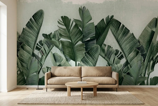 Papel tapiz Banano Silvestre instalado en una sala de estar minimalista