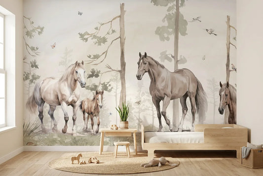 Papel tapiz Galope Silvestre instalado en una habitación infantil