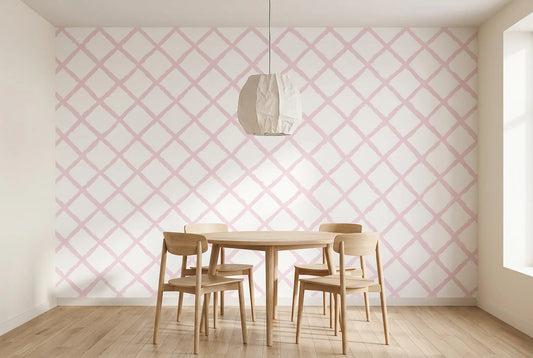 Papel tapiz Quadrille Blush instalado en un comedor luminoso