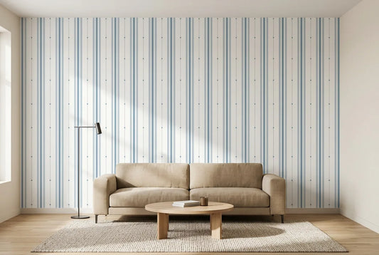 Papel tapiz Rayas Brisa instalado en una sala de estar minimalista