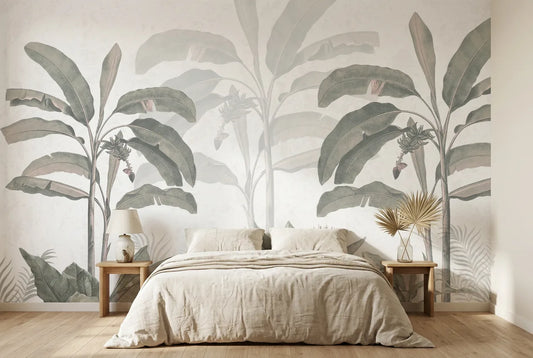Papel tapiz Royal Palms VII instalado en un dormitorio sereno