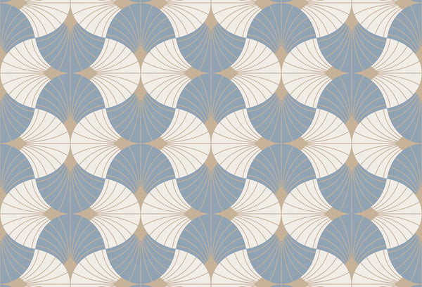 Papel tapiz con patrón geométrico Art Déco de abanicos en tonos azul pizarra, crema y arena.