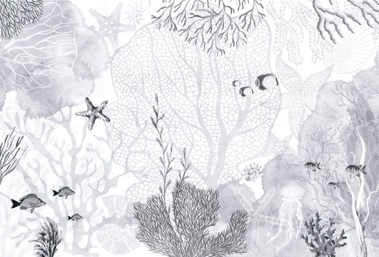 Papel tapiz mural con ilustración botánica marina de corales, estrellas de mar y peces en tonos grises y blanco.