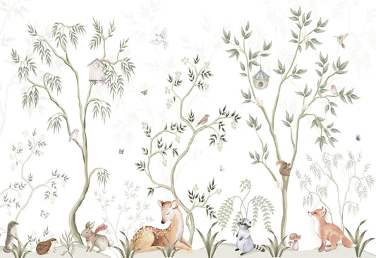 Papel tapiz infantil estilo acuarela con ciervo, zorro, conejo y árboles en tonos verde salvia y beige.