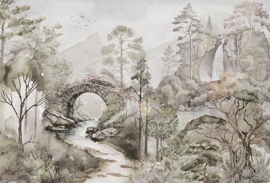 Papel tapiz mural con paisaje de acuarela, puente de piedra antiguo, cascada y bosque en tonos beige y salvia.