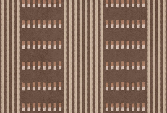 Papel tapiz con diseño geométrico étnico de rayas verticales y bloques en tonos marrón lacre, terracota y crema.