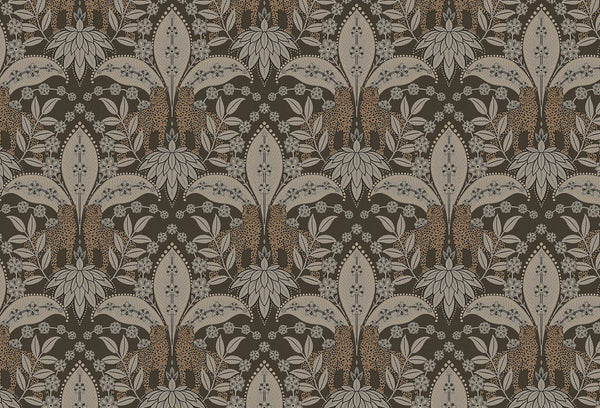 Papel tapiz con patrón simétrico de leopardos y hojas estilizadas en tono beige y carbón