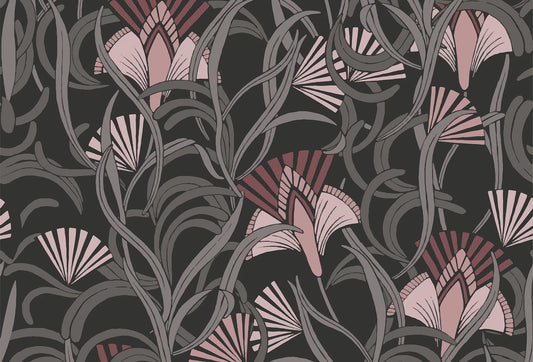 Papel tapiz con diseño botánico estilo Art Nouveau en flores rosa empolvado sobre fondo negro carbón.
