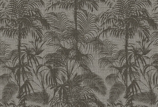 Papel tapiz con diseño botánico de palmeras estilo grabado en tonos gris y carbón sobre fondo texturizado