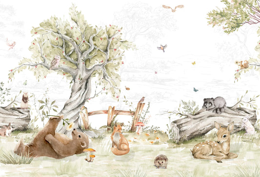 Papel tapiz mural infantil con tiernos animales del bosque en acuarela y tonos beige y verde