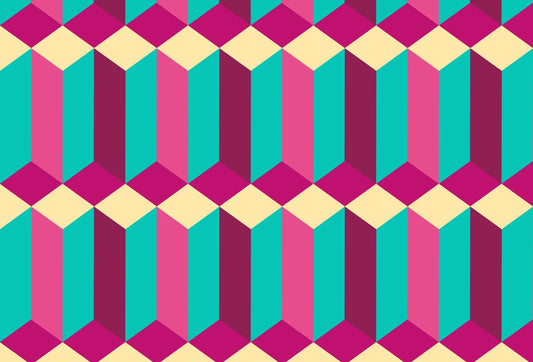 Papel tapiz con patrón geométrico tridimensional de prismas en tonos fucsia, turquesa y crema.