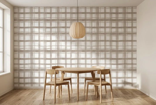 Papel tapiz Quadrille Arena Empapelados y Patrones instalado en un comedor luminoso