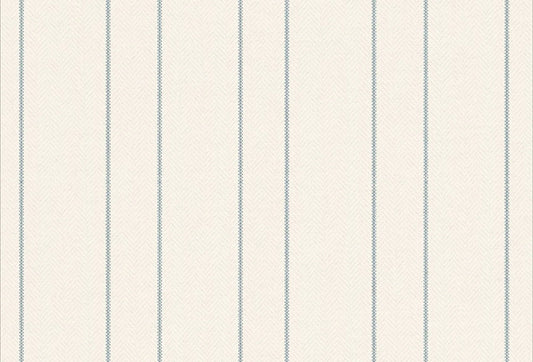 Papel tapiz con patrón de rayas verticales delgadas azul suave sobre fondo crema con textura espiga