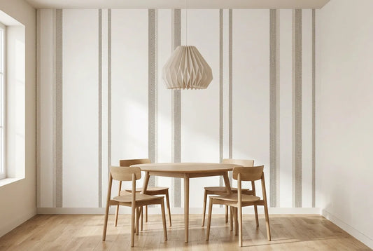 Papel tapiz Rayas Herringbone instalado en un comedor luminoso