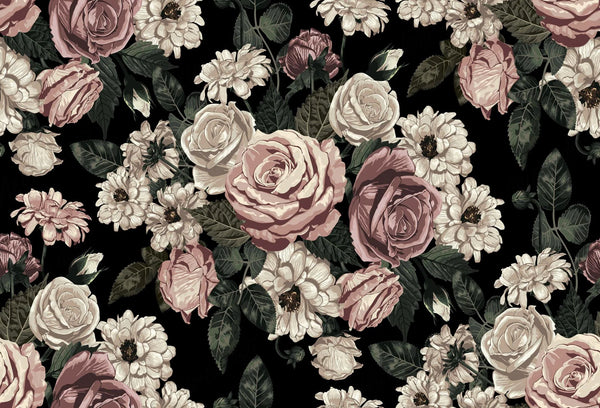 Papel tapiz con patrón botánico de rosas rosadas y flores crema sobre fondo negro elegante