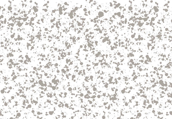 Papel tapiz con textura de salpicaduras y gotas orgánicas en tono taupe sobre fondo blanco luminoso.