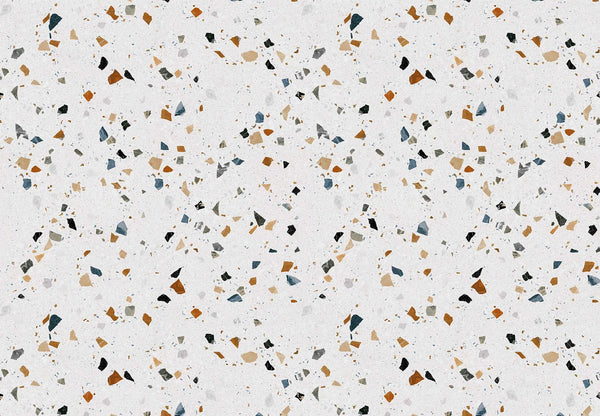 Papel tapiz estilo terrazo con fragmentos minerales en terracota, gris y negro sobre fondo blanco.