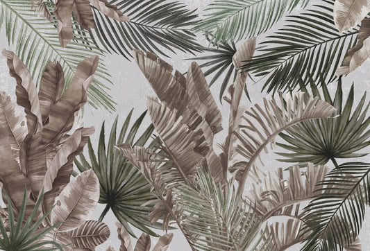 Papel tapiz botánico con grandes hojas de plátano en color sepia y palmeras verde oliva sobre fondo gris texturizado.