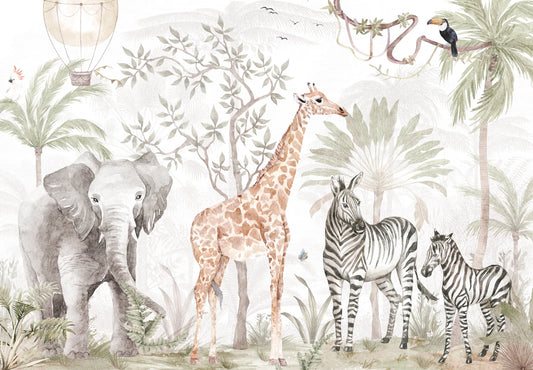 Papel tapiz infantil con diseño mural de safari en acuarela con elefante, jirafa, cebras y palmeras en tonos neutros.