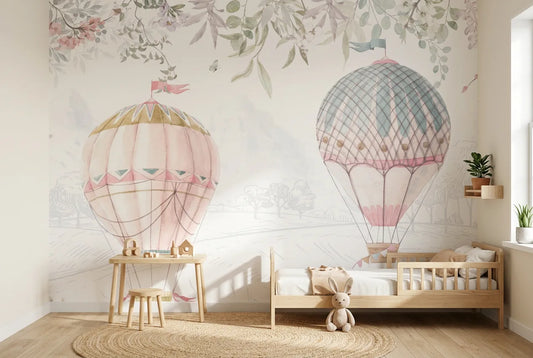 Papel tapiz Vuela Vuela instalado en una habitación infantil
